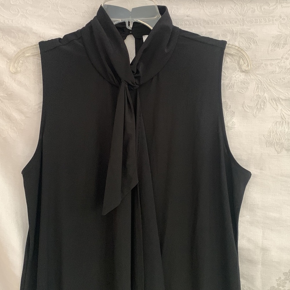 New White House Black Market Medium Blouse